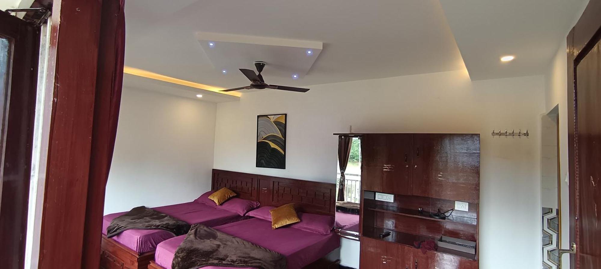 Glasshouse Retreat By The Jungle Stay Groups Valparai Exterior photo